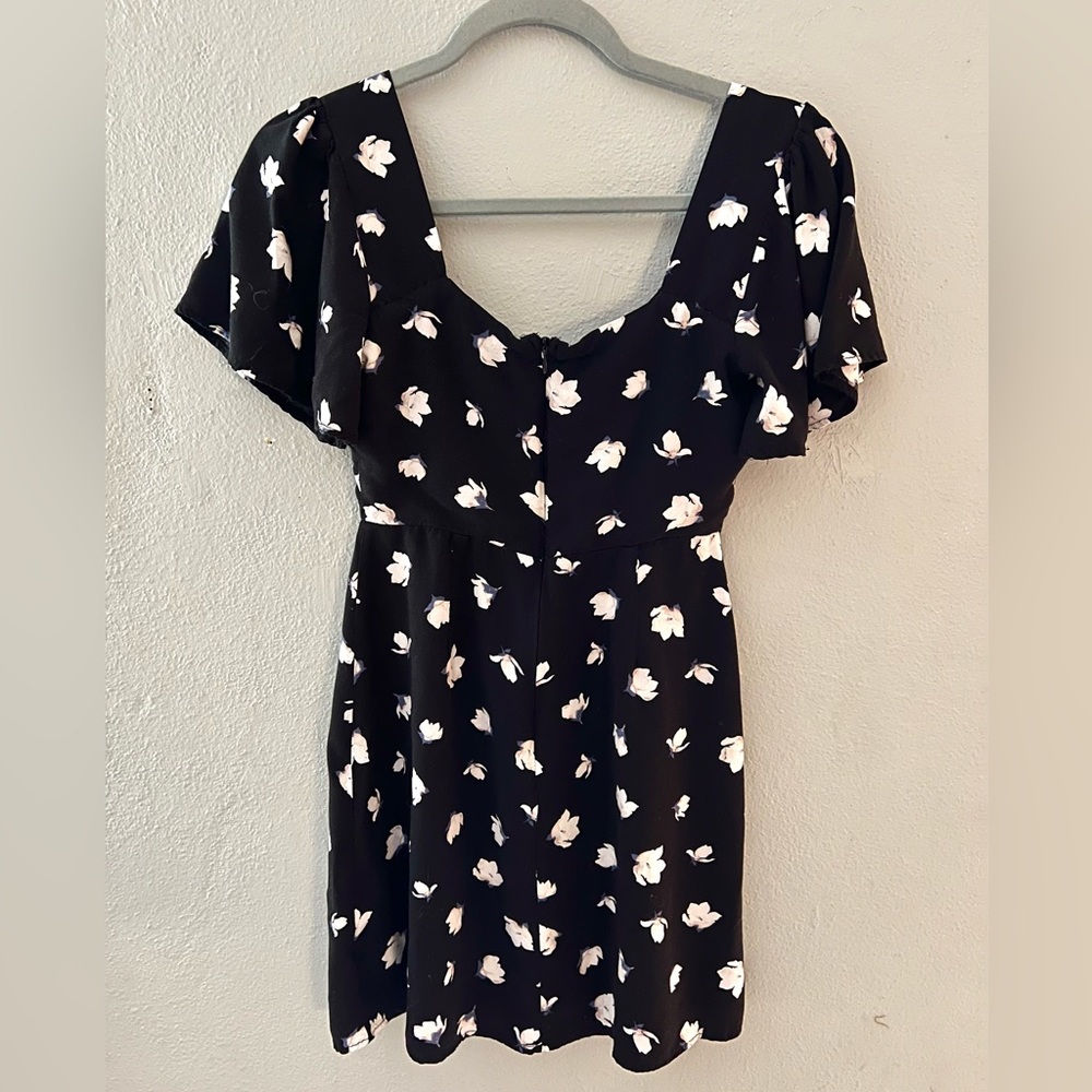 Stunning Black Floral Dress Size Small - Picture 2 of 3